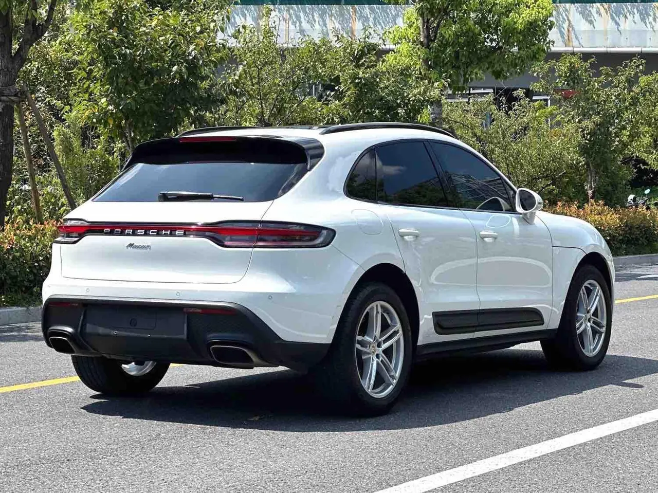 Porsche Macan (Imported) 2023 Macan 2.0T Automatic Gear 8