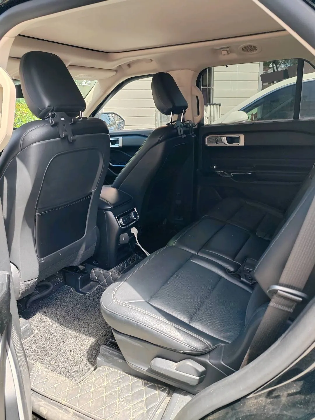 Ford 2020 Explorer 2.3T EcoBoost 285 Four-wheel Drive Titanium Edition 7-seat Automatic Gear 6