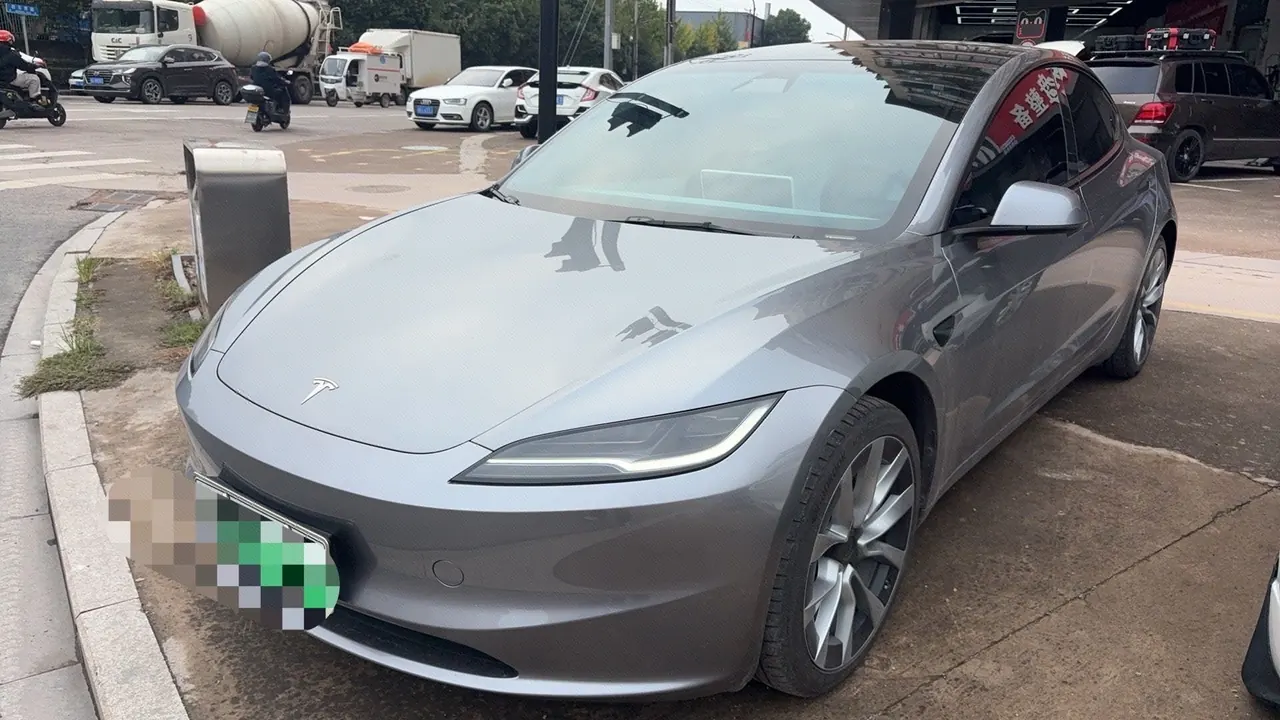 Open image lightbox: Tesla 2023 Model 3 Rejuvenation Edition Rear Wheel Drive Automatic Transmission