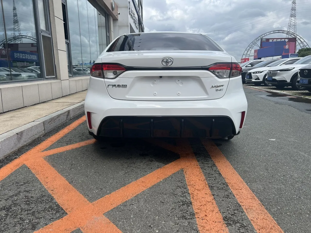 Toyota 2023 Lei Ling 1.2T Stepless 185T Sports Edition Automatic Gear 4