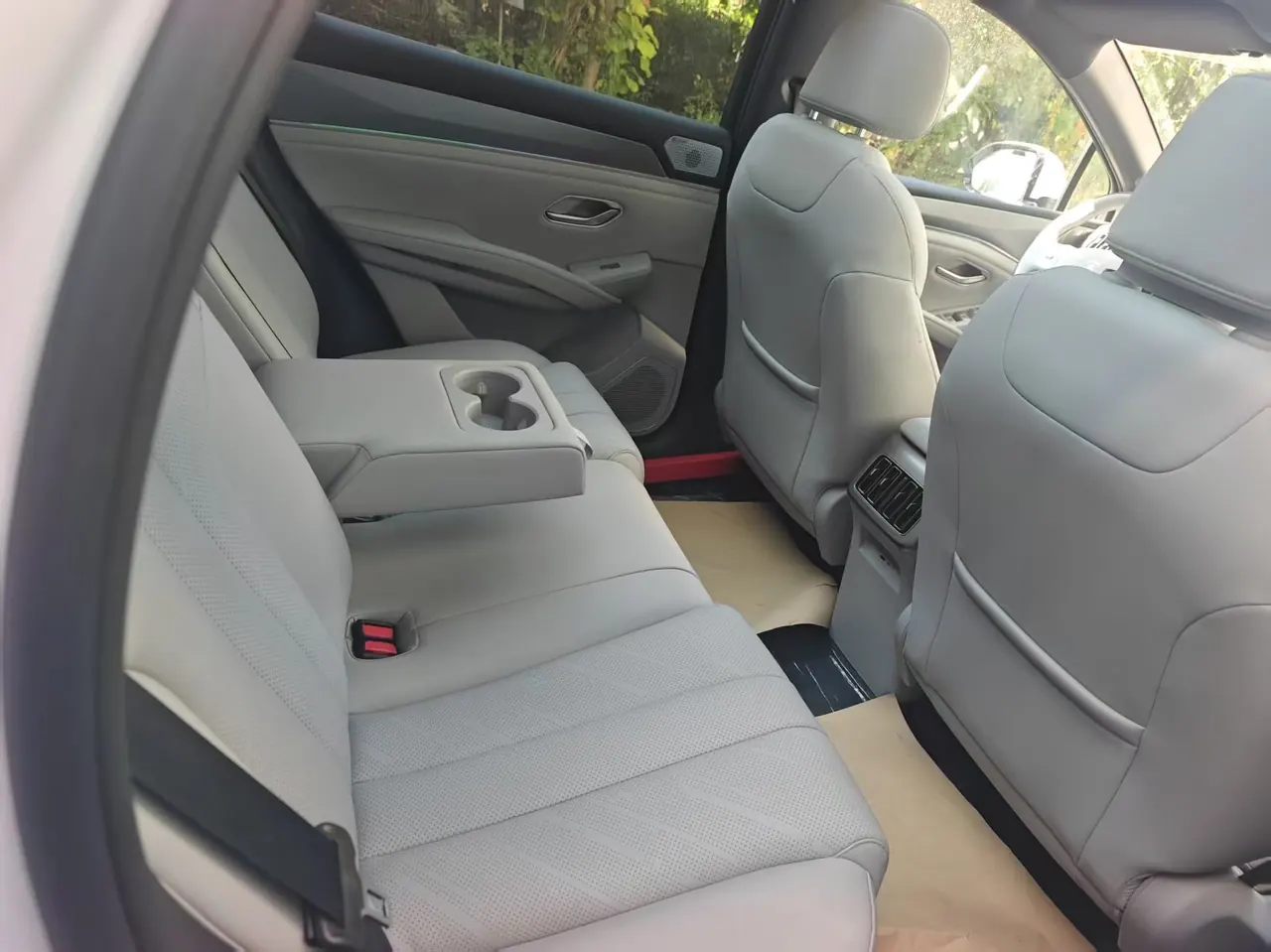BYD 2026 Song Ultra EV 710KM Exceed Automatic Transmission 2