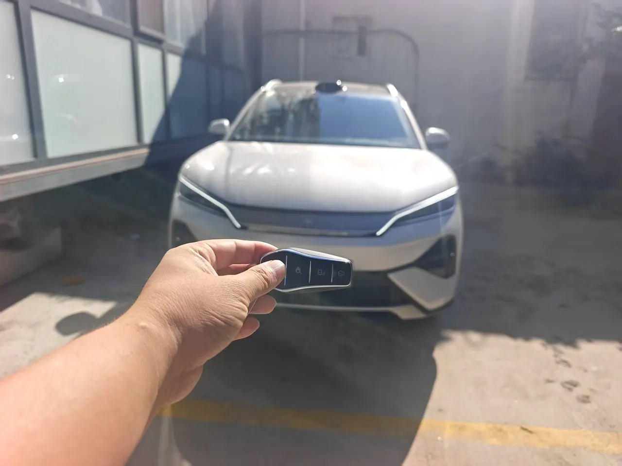 BYD 2026 Song Ultra EV 710KM Exceed Automatic Transmission 4