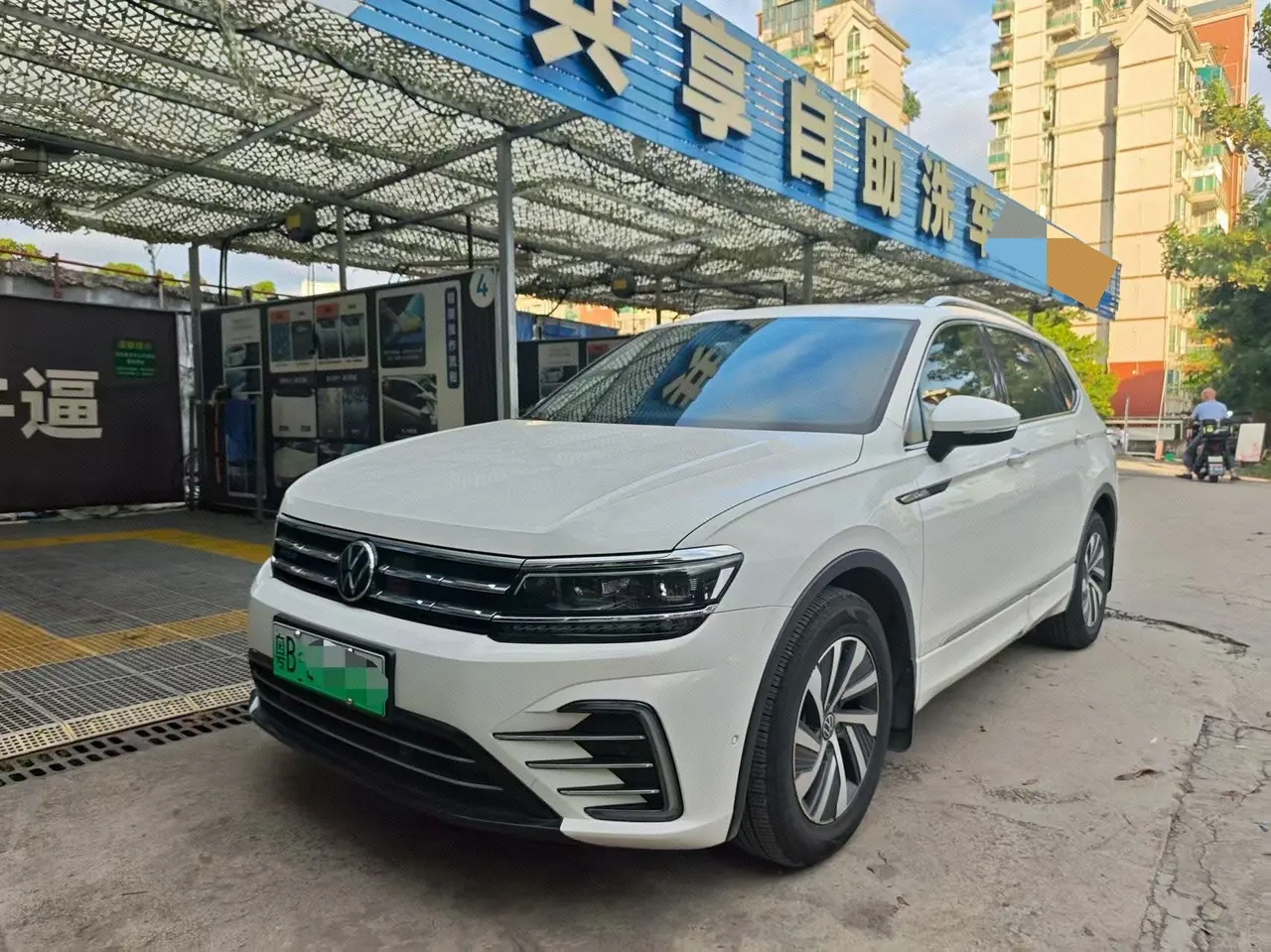 Volkswagen Tiguan L New Energy 2021 Tiguan L PHEV 1.4T 430 Flagship Automatic Gear - View 1