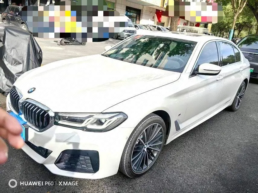 Открыть галерею: BMW 5 Series 2021 530Li 2.0T Leading M Sports Suit Automatic Gear