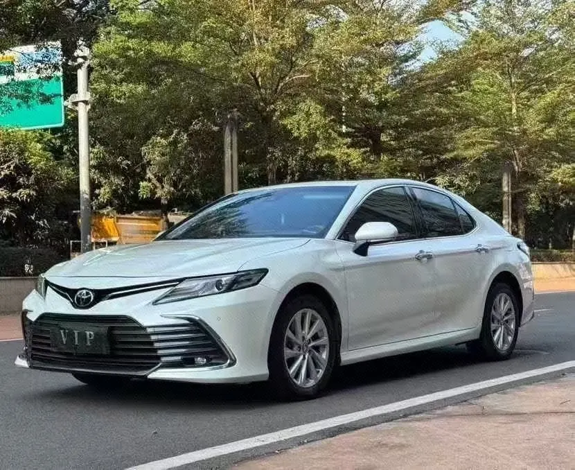 Открыть галерею: Toyota 2021 Camry 2.0G Stepless Deluxe Edition Automatic Gear