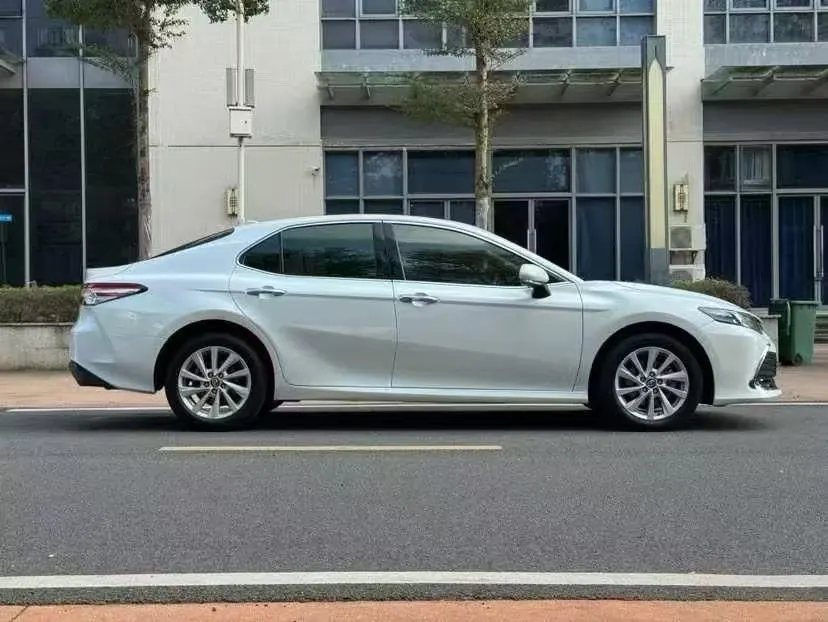 Toyota 2021 Camry 2.0G Stepless Deluxe Edition Automatic Gear 7