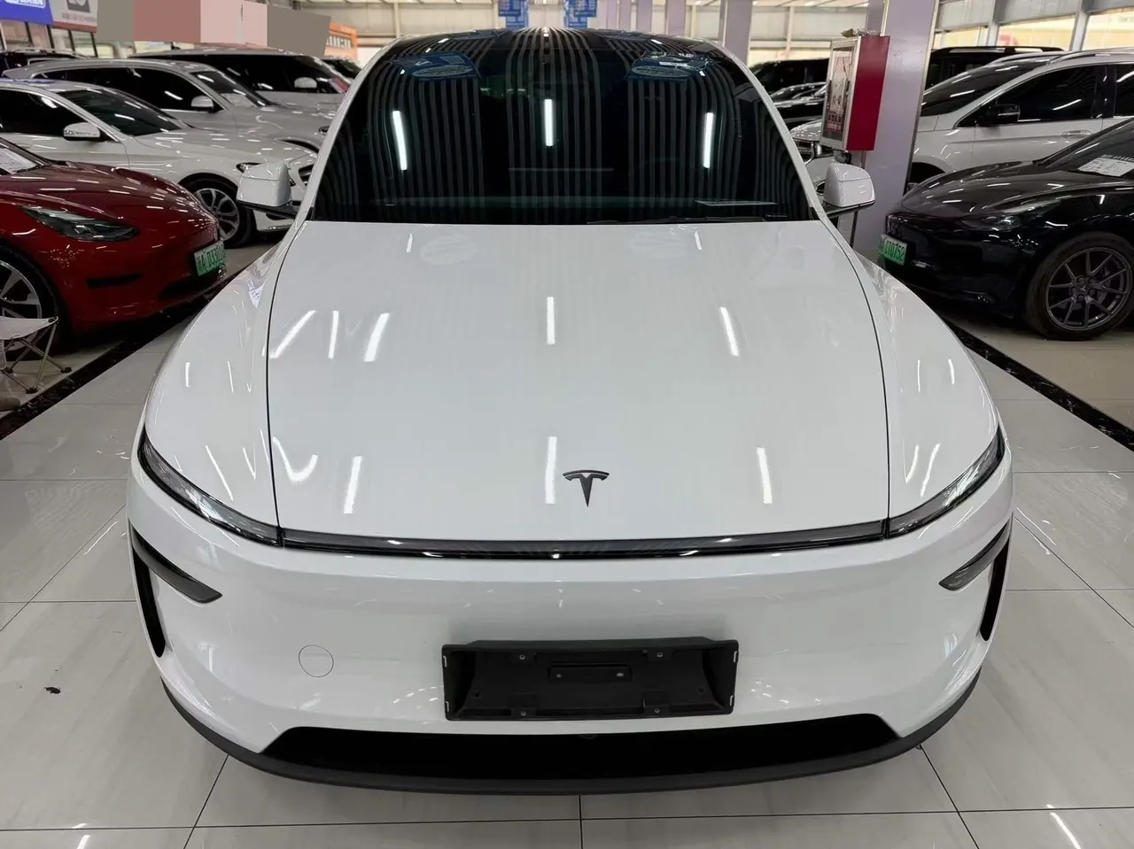Tesla 2025 Model Y L Long Endurance All-Wheel Drive Automatic Transmission 2