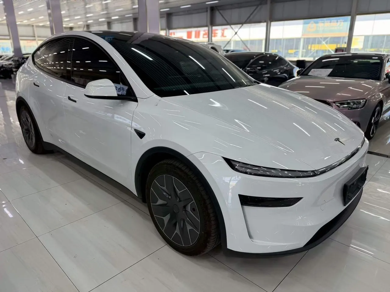 Tesla 2025 Model Y L Long Endurance All-Wheel Drive Automatic Transmission 3