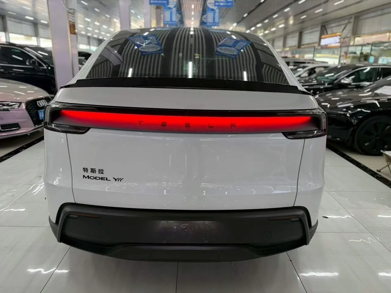 Tesla 2025 Model Y L Long Endurance All-Wheel Drive Automatic Transmission 7