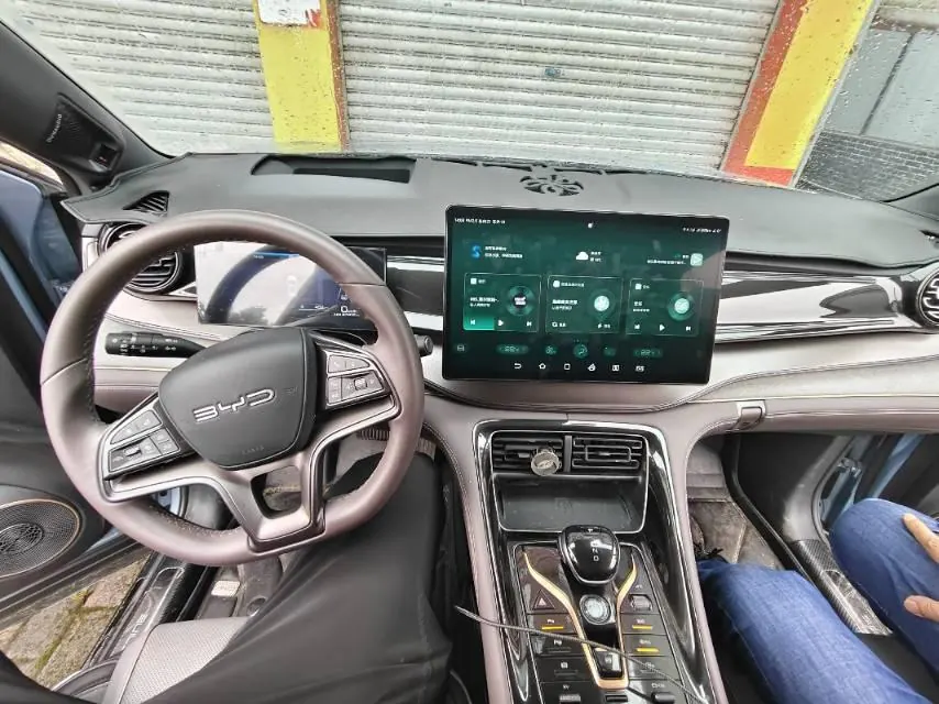BYD 2023 frigates 07 DM-i 1.5T stepless 100KM flagship automatic gear 7