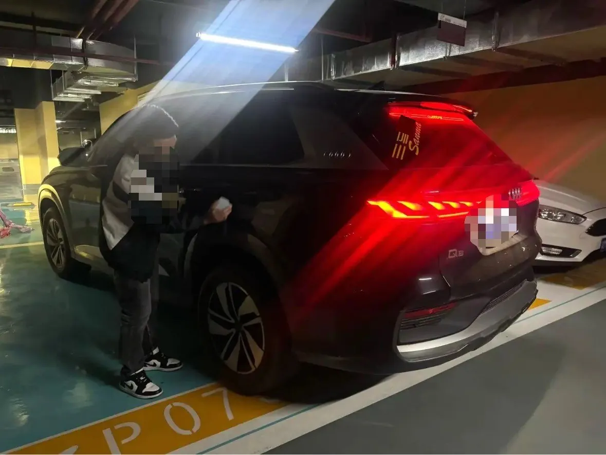 Audi 2025 Q6 2.0TFSI 40TFSI Quattro Commemorative Edition Yu Lin Set 7-seat Automatic Block 6