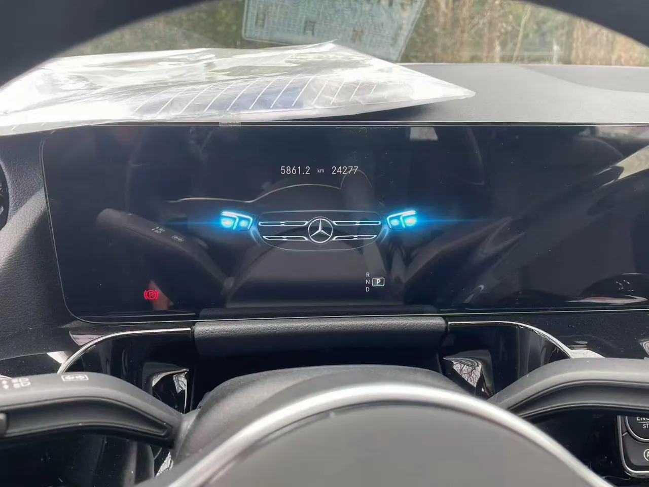 Mercedes Benz 2024 GLA 220 2.0T automatic gear 5