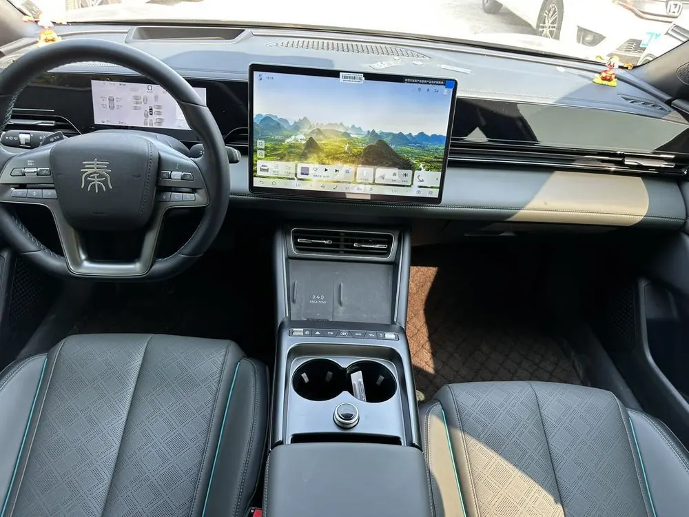 BYD 2025 Qin L EV 545KM Excellent Automatic Gear 4