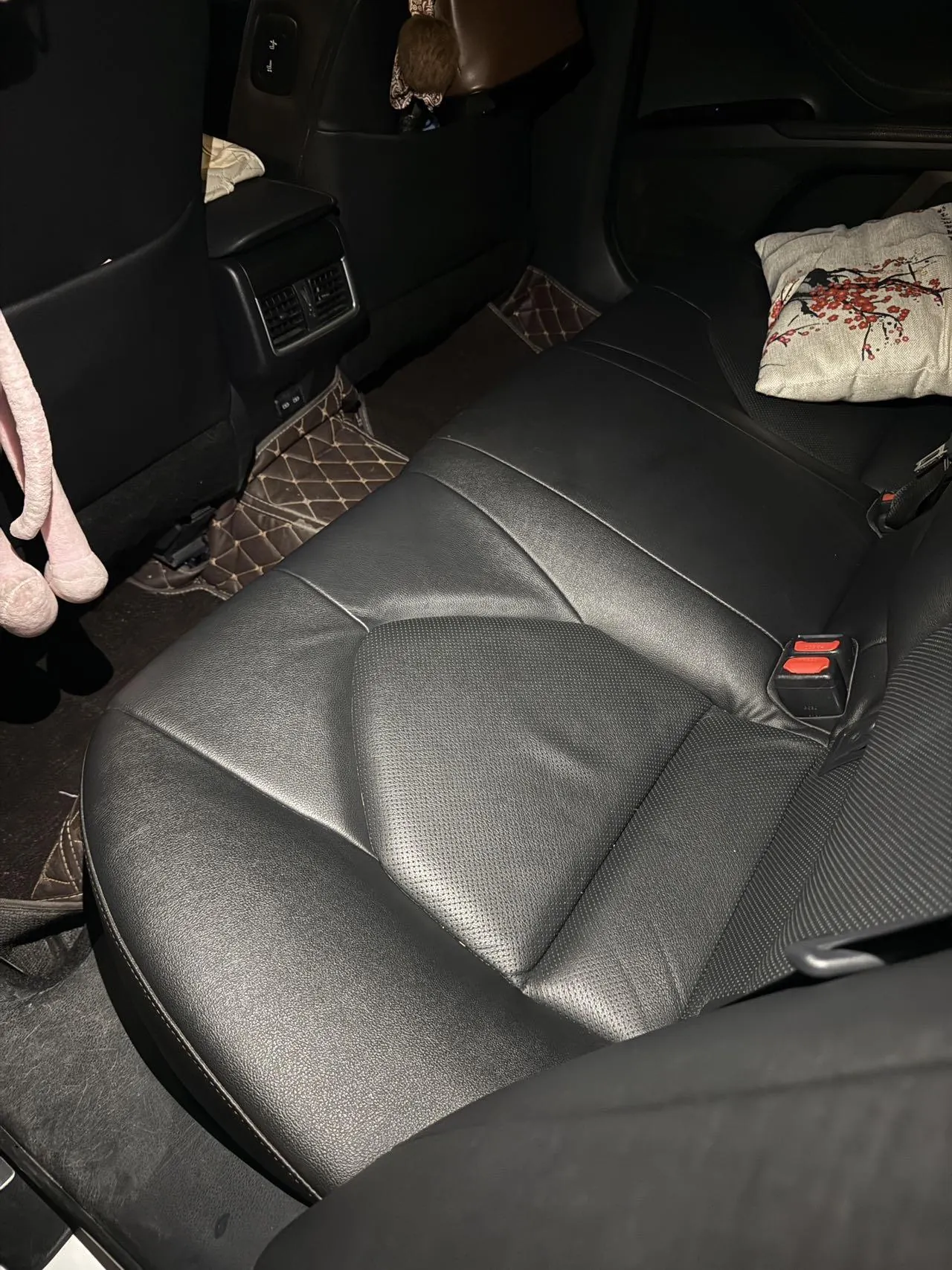 Toyota 2023 Camry 2.0G Stepless Deluxe Edition Automatic Gear 7