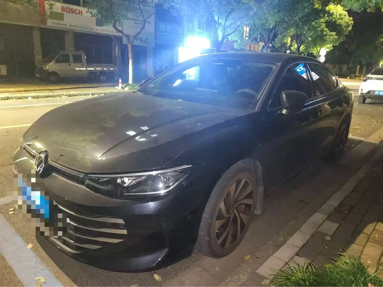 Open image lightbox: Volkswagen 2025 Passat Pro 2.0TSI 380TSI Longyun Edition Automatic Gear