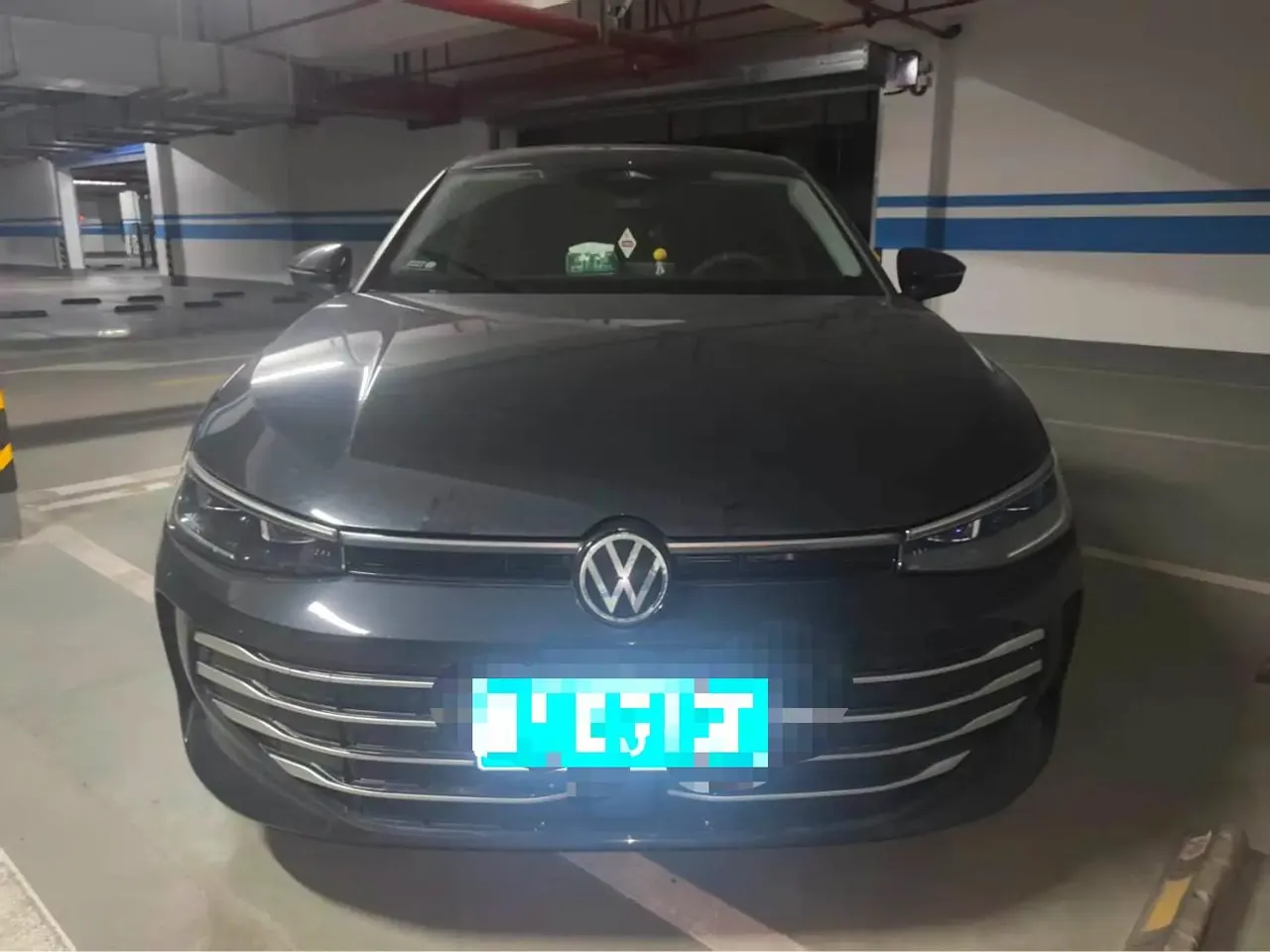 Volkswagen 2025 Passat Pro 2.0TSI 380TSI Longyun Edition Automatic Gear 2