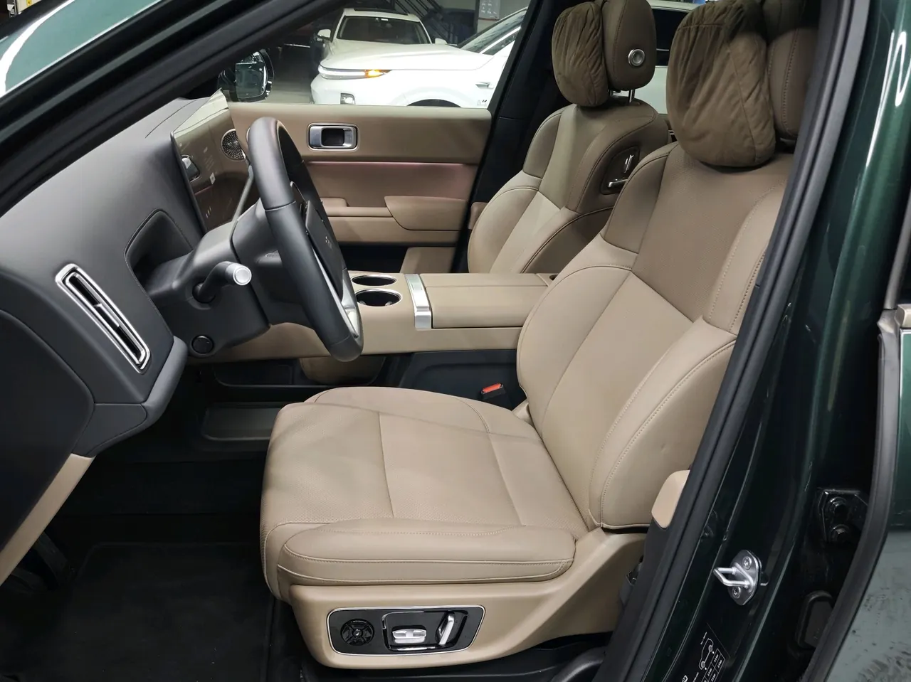 Li 2025 L9 Ultra Smart Refresh Edition Automatic Transmission 9