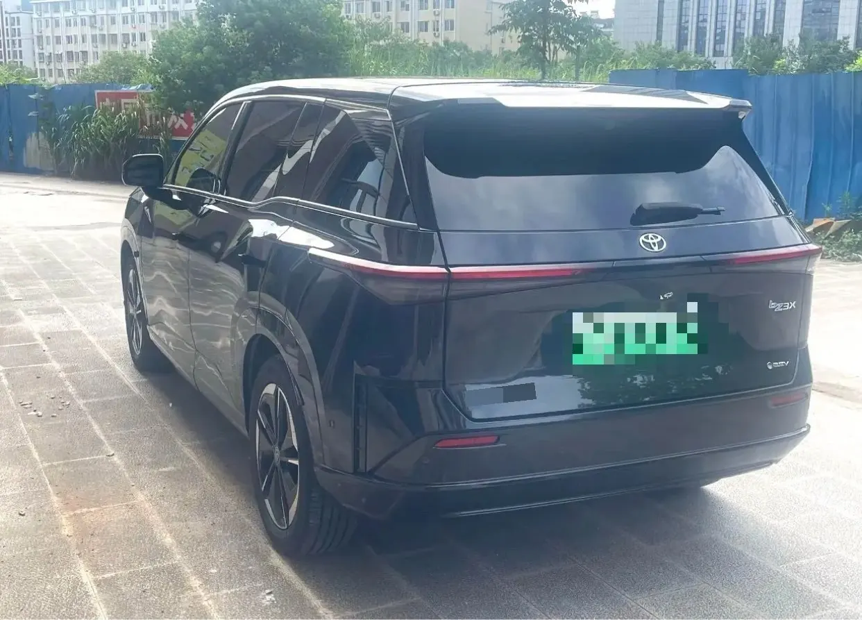 Toyota 2025 Platinum Intelligence 3X 520 Pro Advanced Intelligence Driving Edition Automatic Gear 2