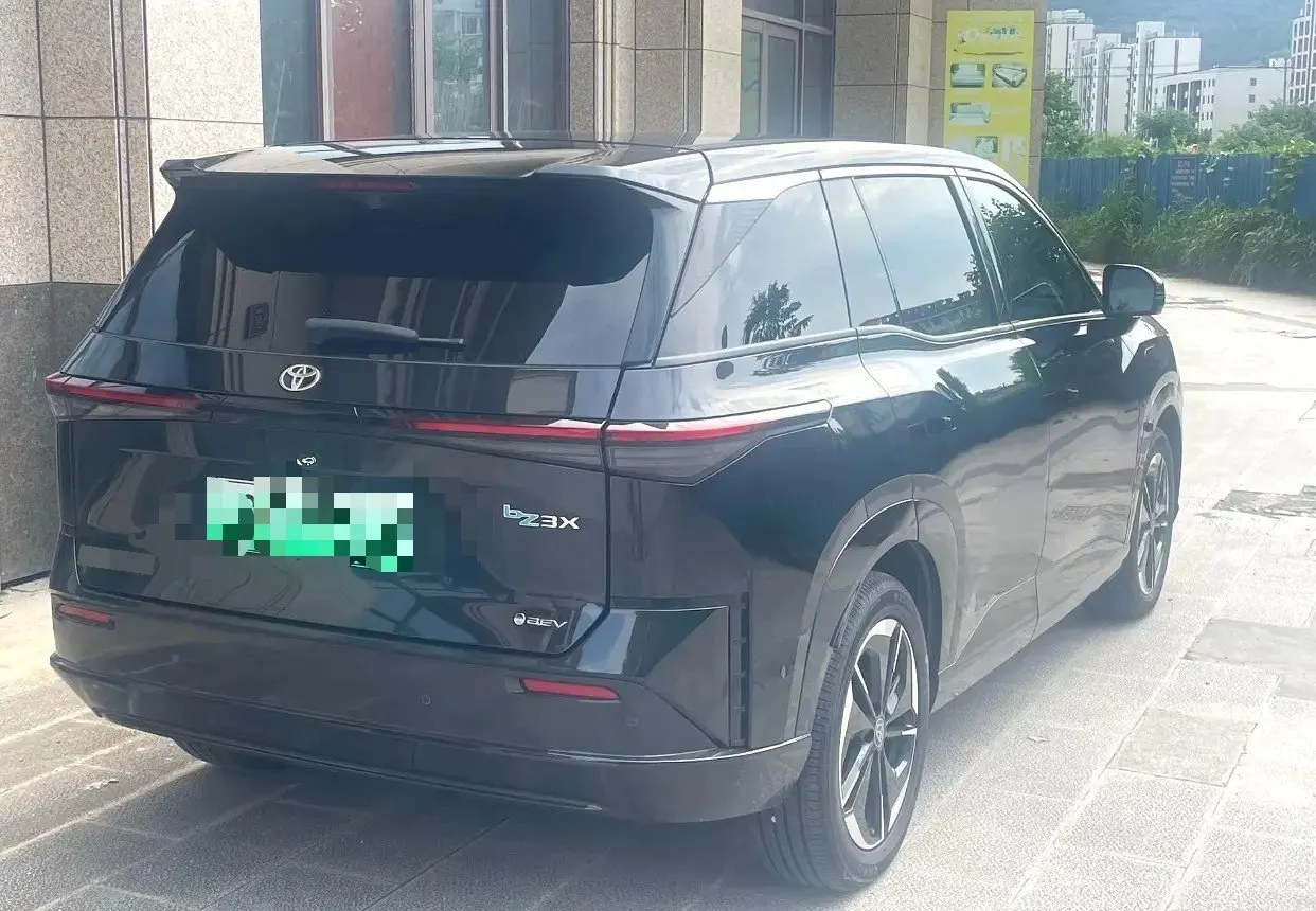 Toyota 2025 Platinum Intelligence 3X 520 Pro Advanced Intelligence Driving Edition Automatic Gear 3