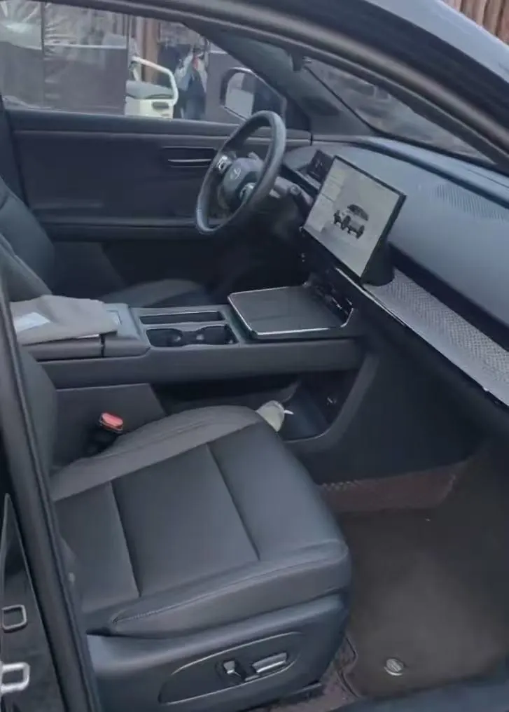 Toyota 2025 Platinum Intelligence 3X 520 Pro Advanced Intelligence Driving Edition Automatic Gear 4