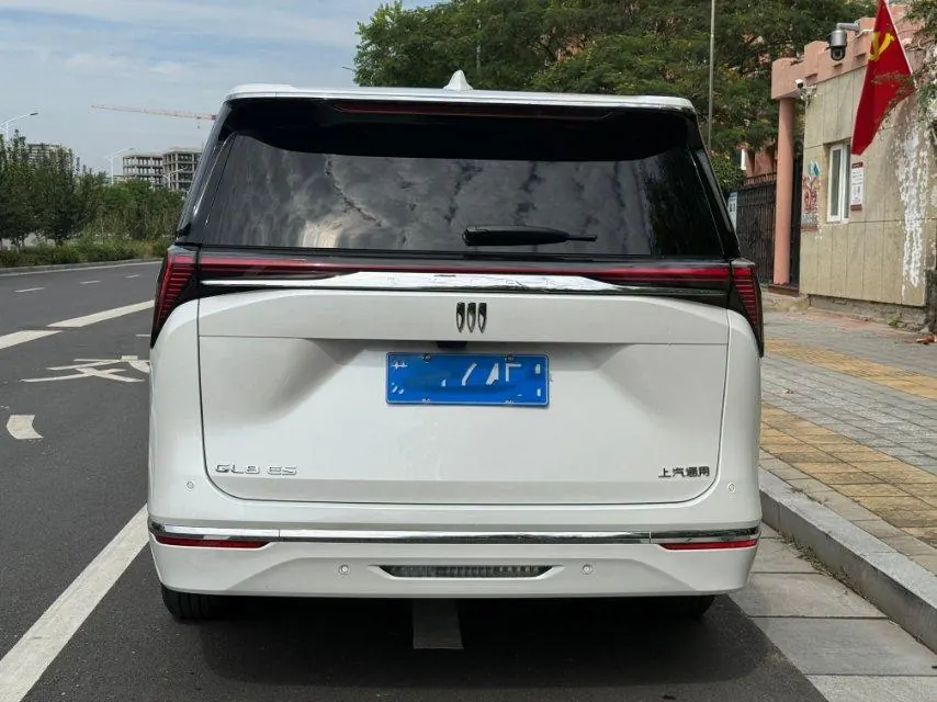 Buick 2025 GL8 ES Lu Zun 48V 2.0T Premium Edition Automatic Gear 4