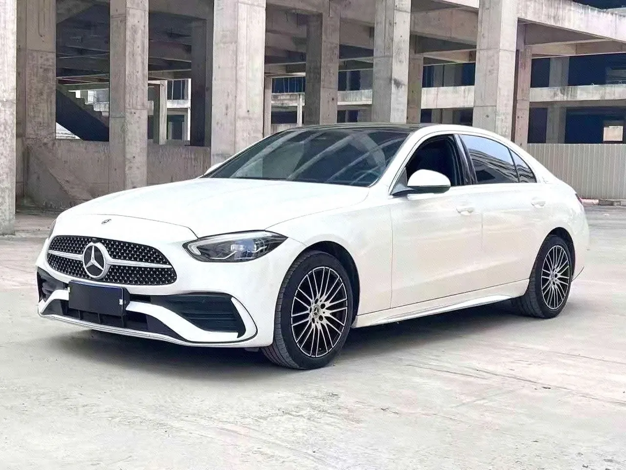 Открыть галерею: Mercedes Benz Class C 2025 C 260 L 48V 1.5T Sports Edition Automatic Gear