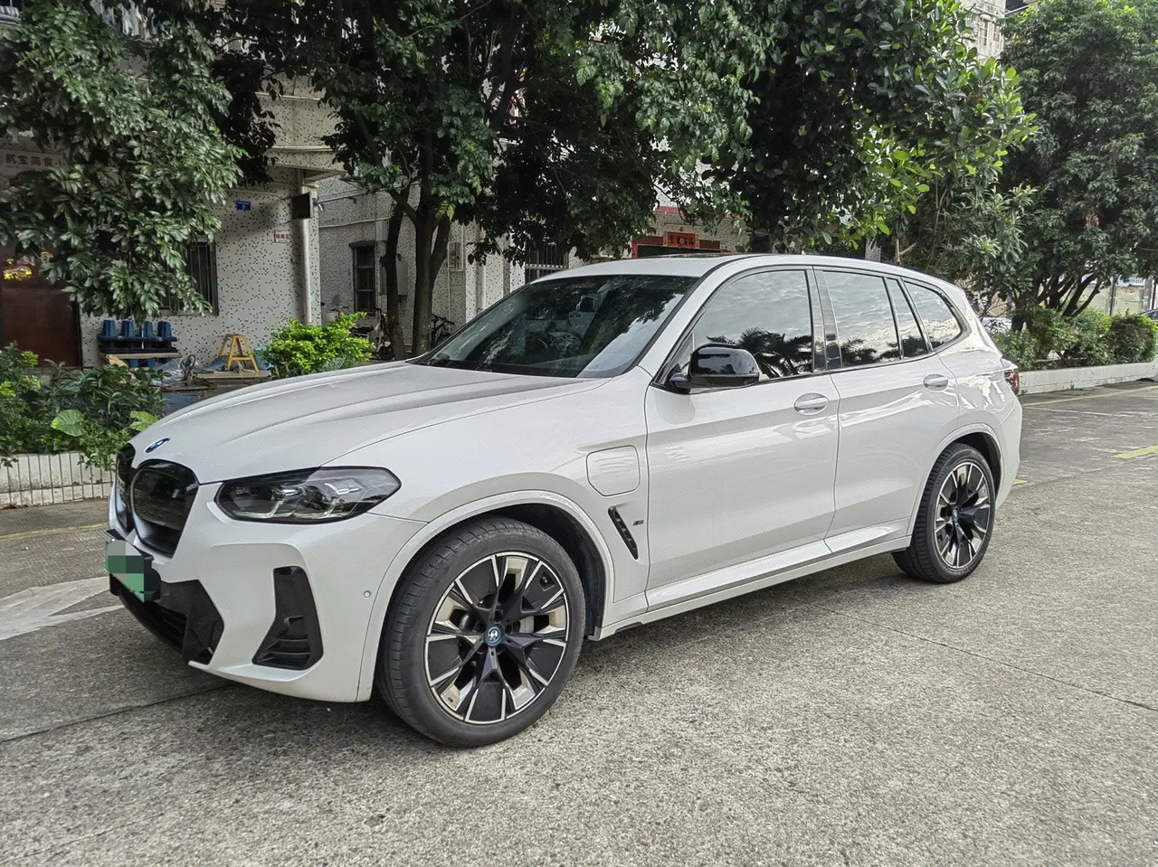 BMW 2024 iX3 Creat Collar Automatic - View 1