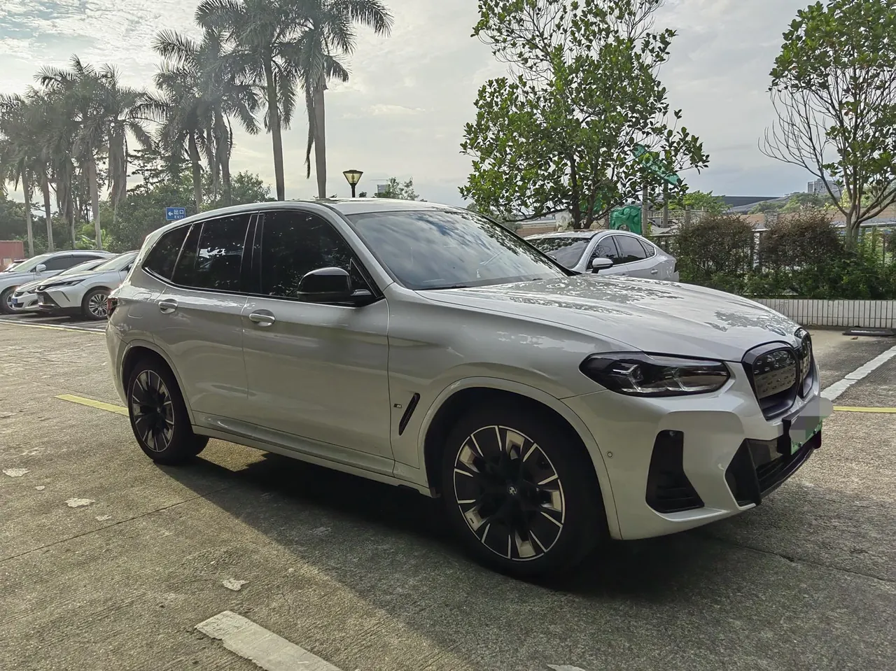 BMW 2024 iX3 Creat Collar Automatic 3