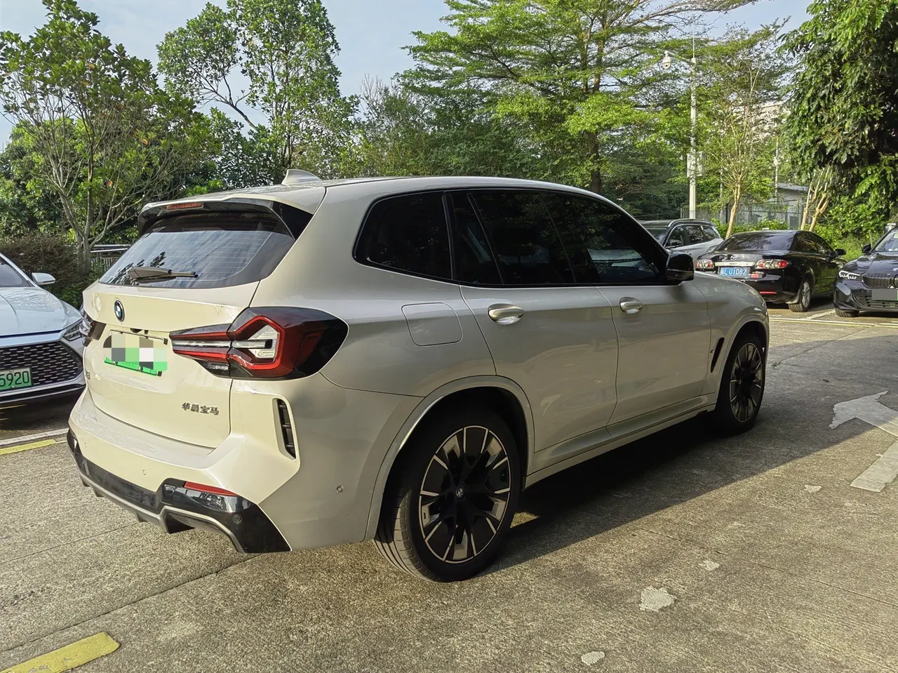 BMW 2024 iX3 Creat Collar Automatic 7