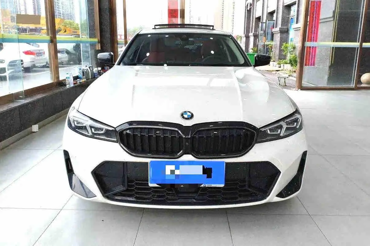 BMW 3 Series 2025 330Li 2.0T M Sports Obsidian Night Suit Automatic Gear 6