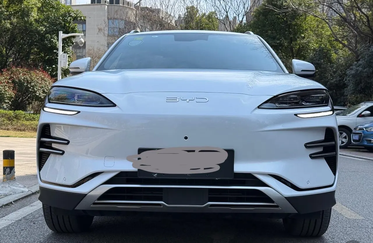 BYD Song PLUS New Energy 2025 Song PLUS EV Smart Driving Edition 520km Honorable Automatic Gear 2