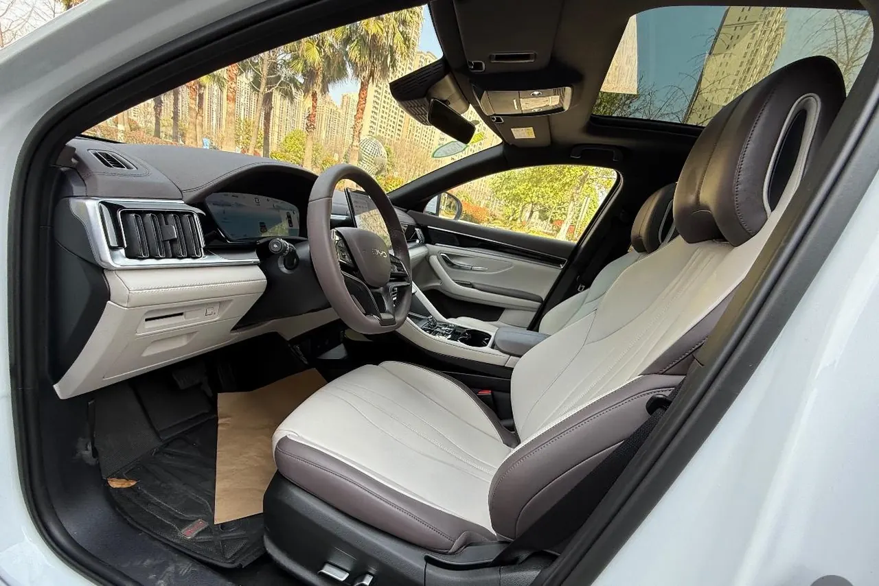 BYD Song PLUS New Energy 2025 Song PLUS EV Smart Driving Edition 520km Honorable Automatic Gear 4