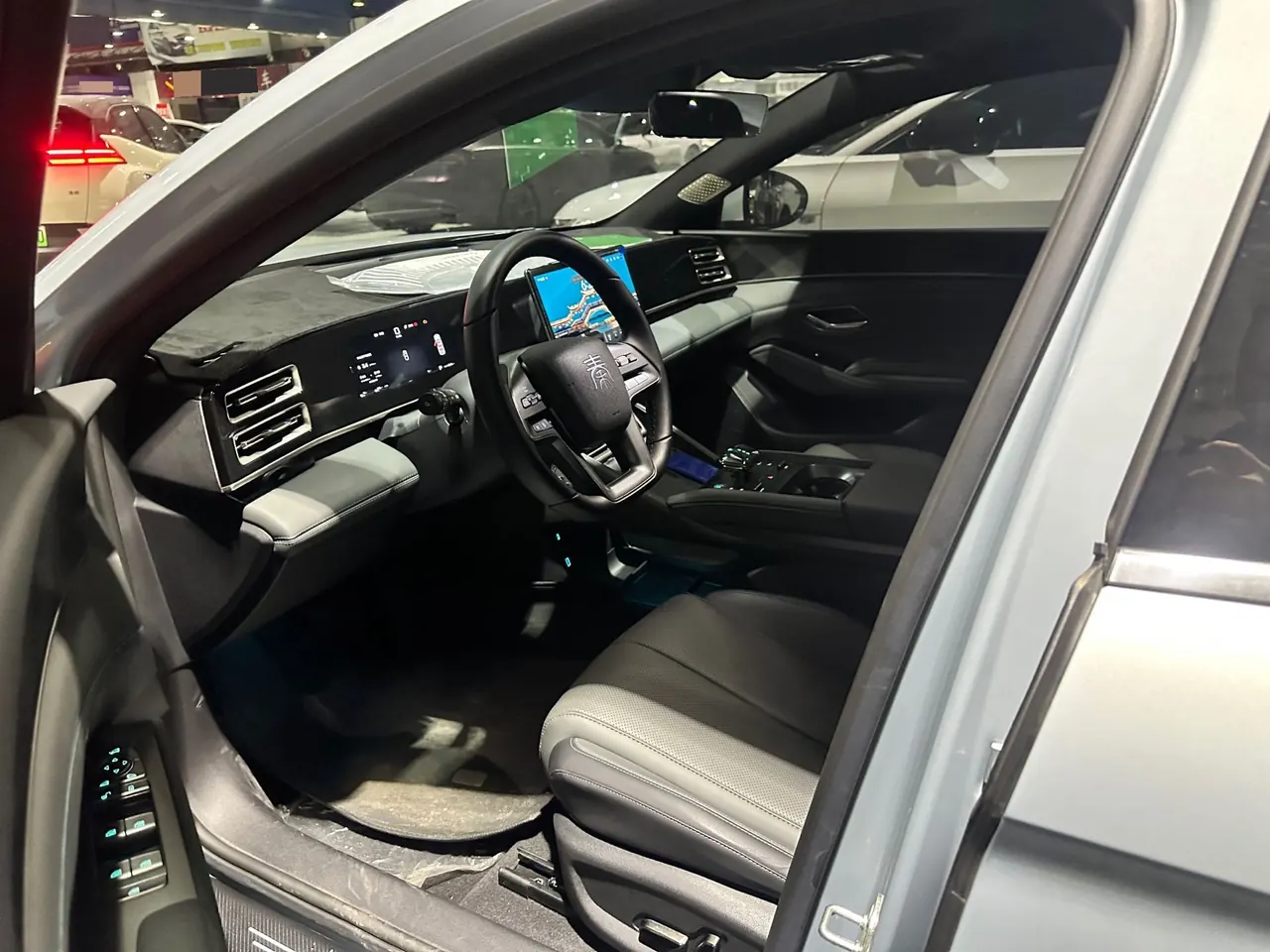 BYD 2025 Qin L DM-i 1.5 stepless smart driving version 120KM Exceed automatic gear 5