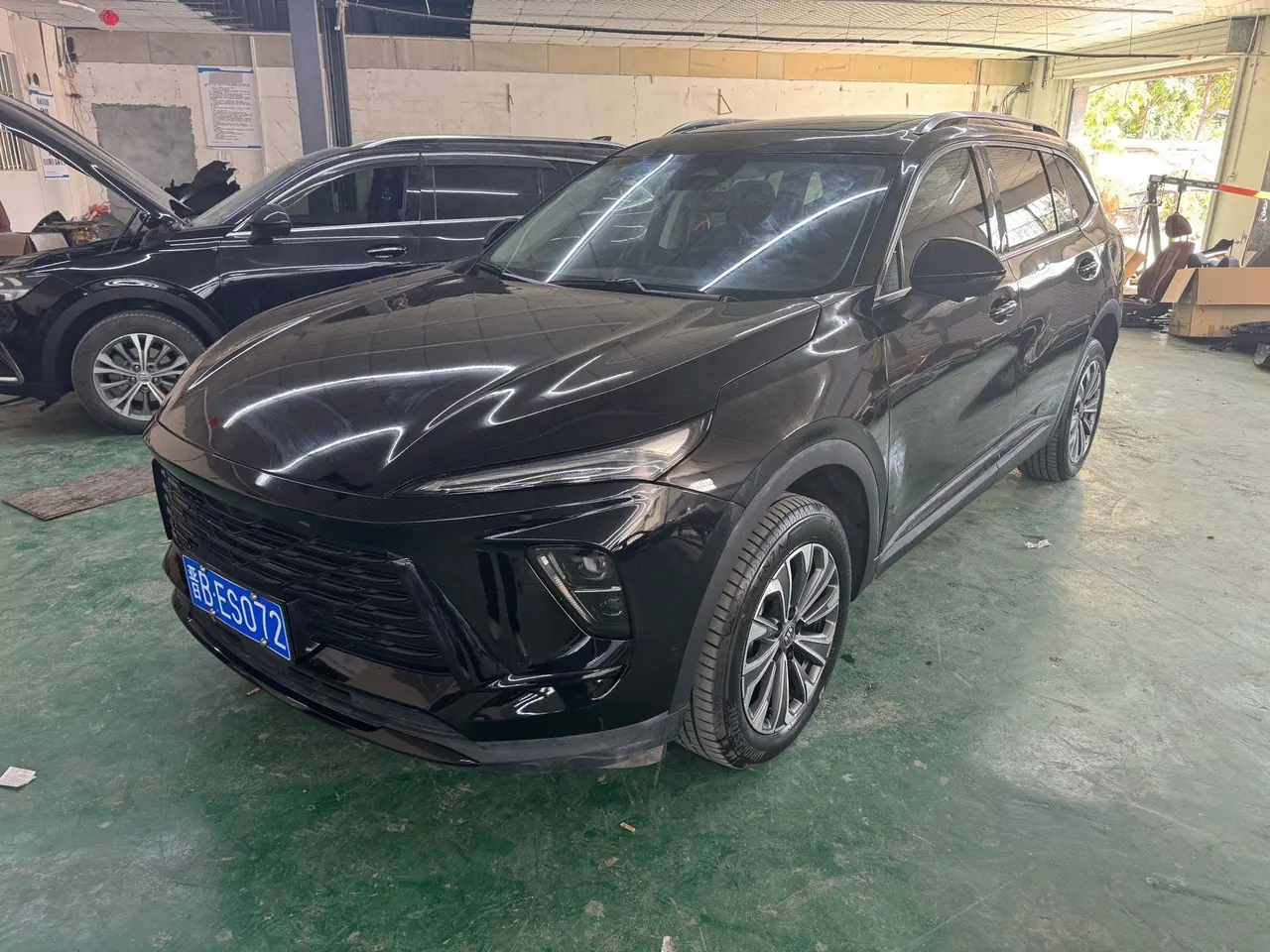 Открыть галерею: Buick 2025 Angkewei Plus 2.0T 28T 4-wheel drive platinum version automatic gear