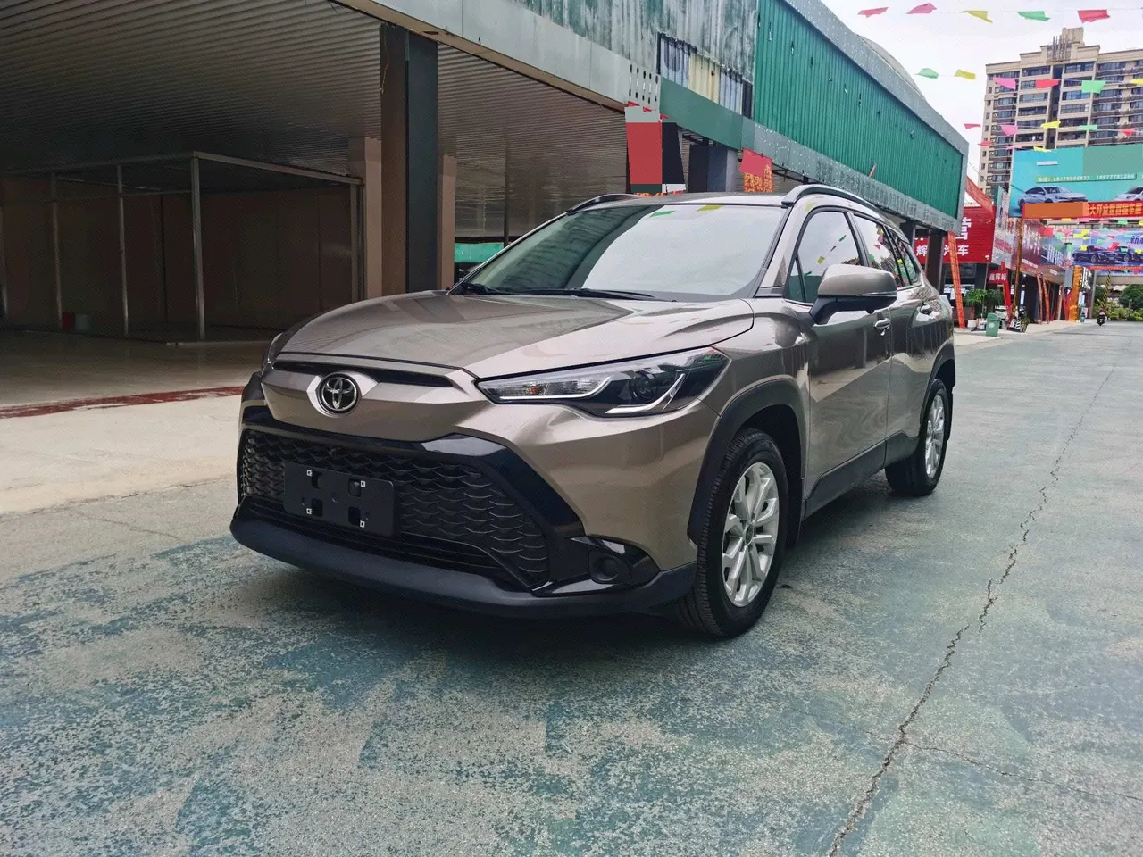 Открыть галерею: Toyota 2022 Front Landa 2.0 Stepless Elite Edition Automatic Gear