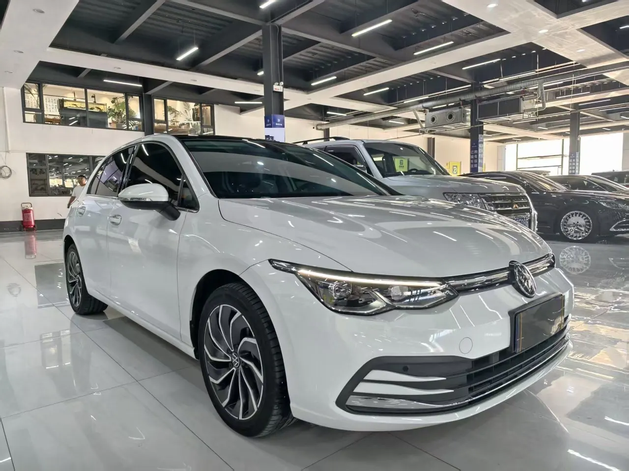 Volkswagen 2021 Golf 8 PRO 1.4TSI 280TSI Automatic 3