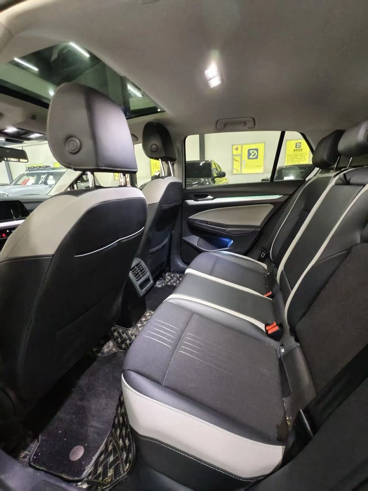 Volkswagen 2021 Golf 8 PRO 1.4TSI 280TSI Automatic 4