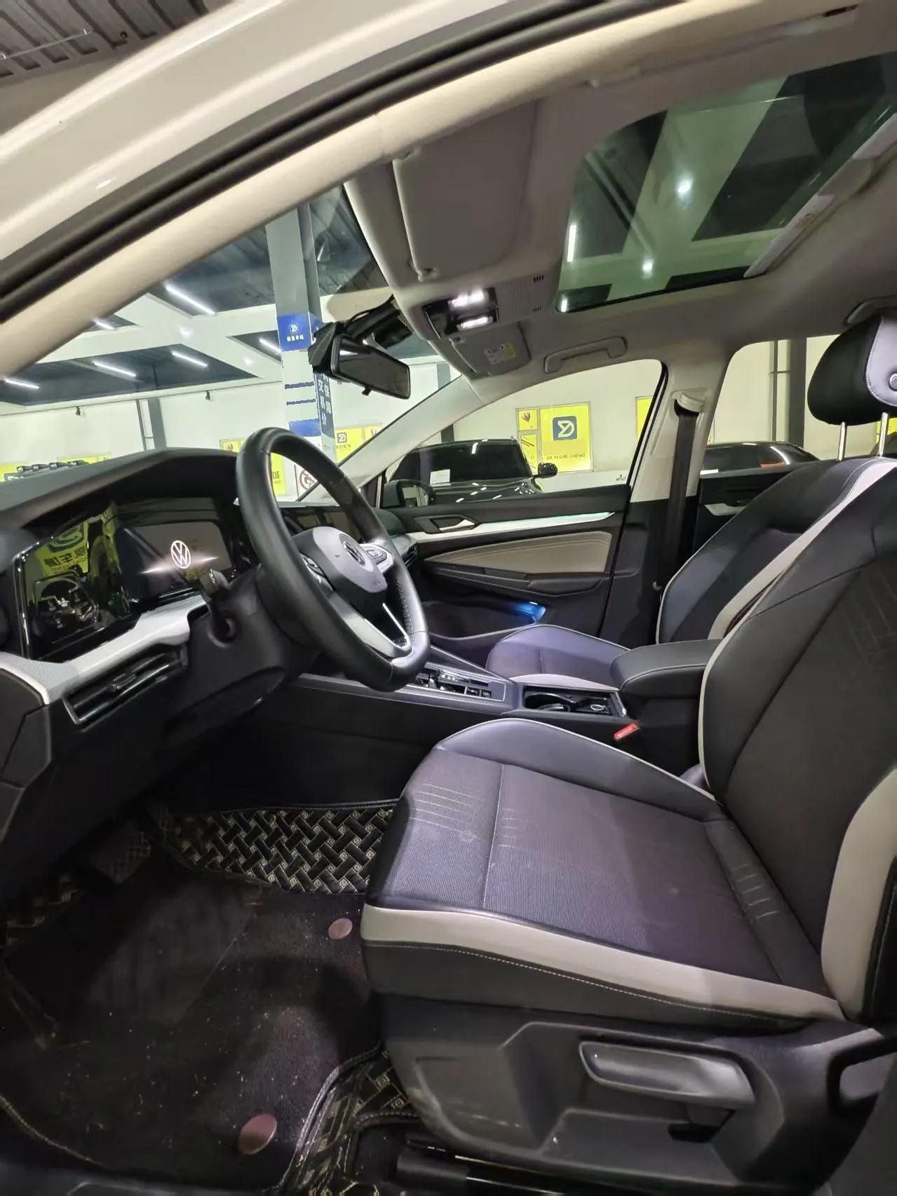 Volkswagen 2021 Golf 8 PRO 1.4TSI 280TSI Automatic 5
