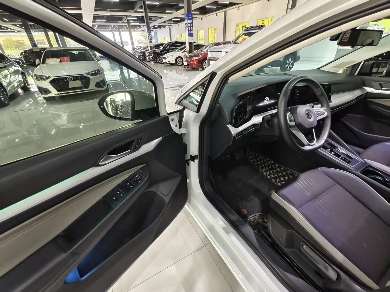 Volkswagen 2021 Golf 8 PRO 1.4TSI 280TSI Automatic 6