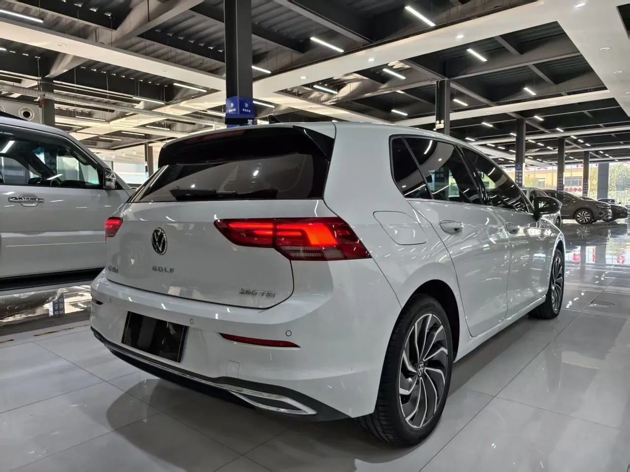 Volkswagen 2021 Golf 8 PRO 1.4TSI 280TSI Automatic 9