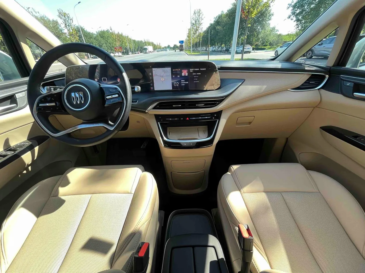 Buick 2025 GL8 Lu Shang 1.5T Premium Edition 7-seat Automatic Gear 7