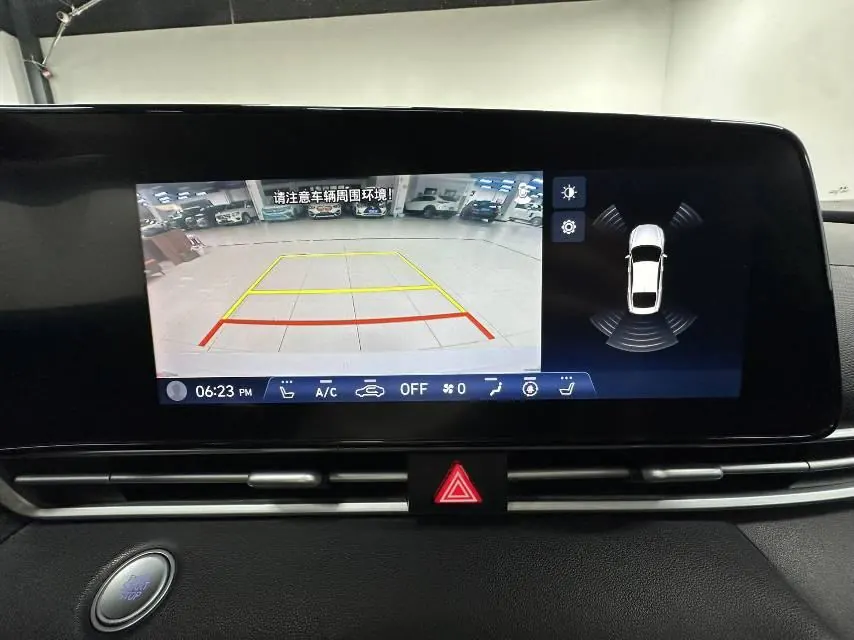 Hyundai 2022 Elantra -3-compartment 1.5 stepless LUX premium automatic gear 18