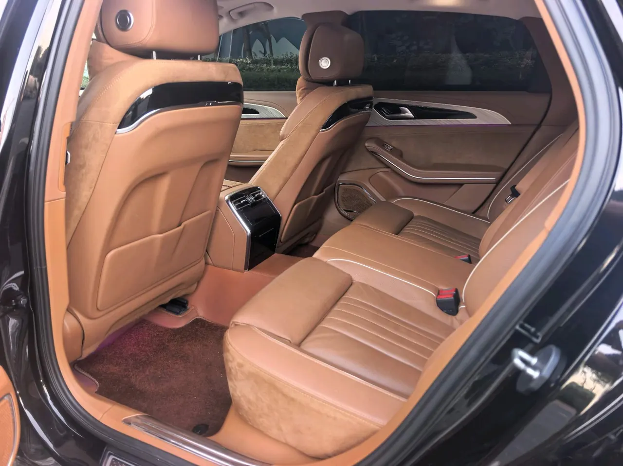 HongQi 2022 H9 48V 2.0T Zhilian Qi Chang Edition Automatic Gear 12