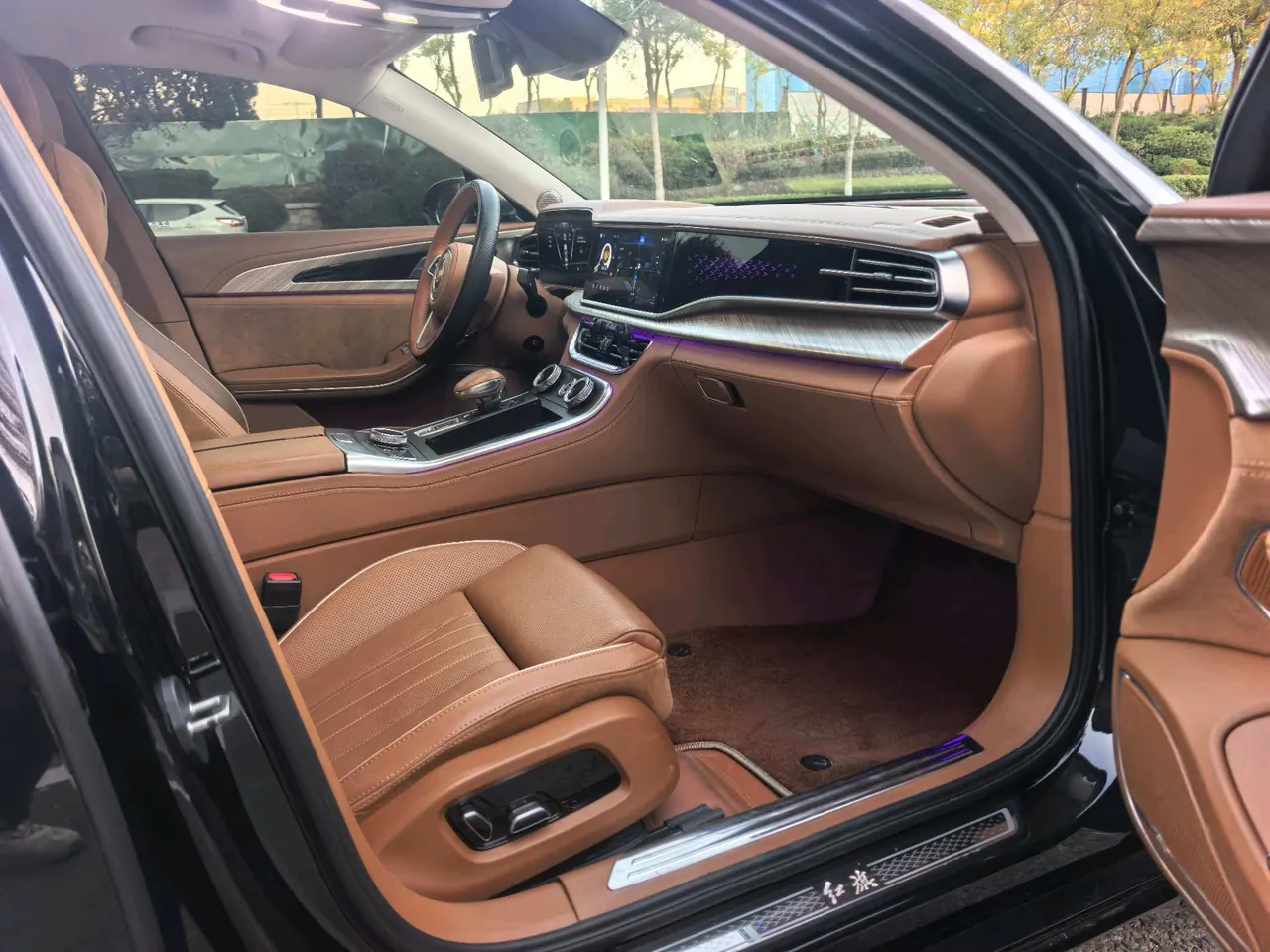 HongQi 2022 H9 48V 2.0T Zhilian Qi Chang Edition Automatic Gear 7