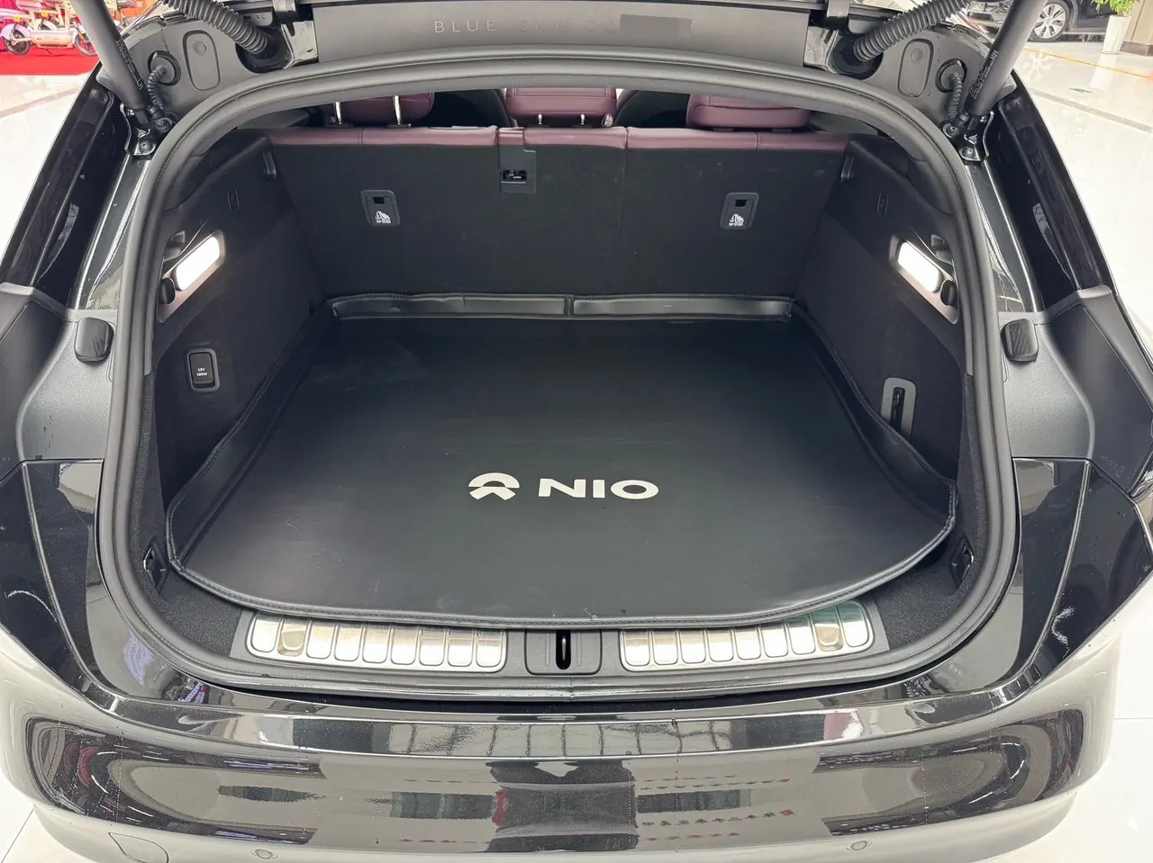 NIO 2024 ET5T 75kWh Touring automatic 8