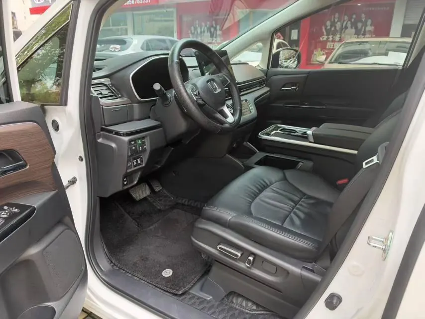 Honda 2024 Odyssey Hybrid 2.0 Stepless Sharp and Pleasant Edition Automatic Gear 5