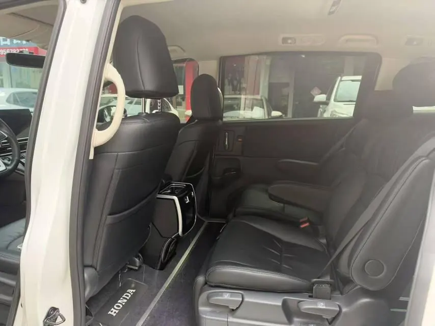 Honda 2024 Odyssey Hybrid 2.0 Stepless Sharp and Pleasant Edition Automatic Gear 6