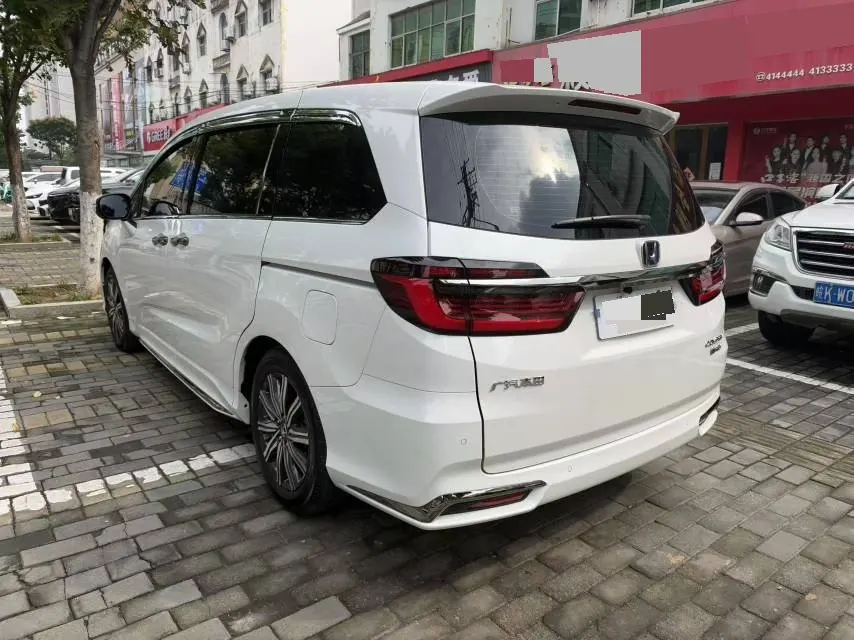 Honda 2024 Odyssey Hybrid 2.0 Stepless Sharp and Pleasant Edition Automatic Gear 9