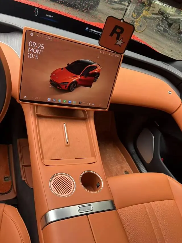 MI 2025 YU7 Long Endurance High Performance Four-wheel Drive Max Edition Automatic Gear 4