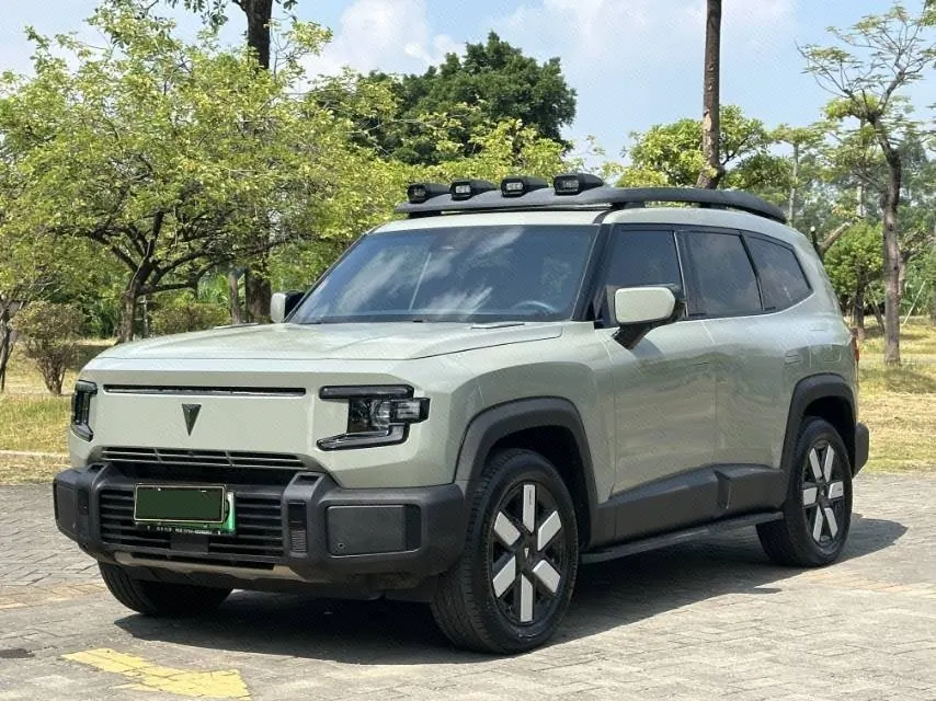 ChangAn Deepal 2024 G318 four-wheel drive air suspension version of automatic gear - View 1